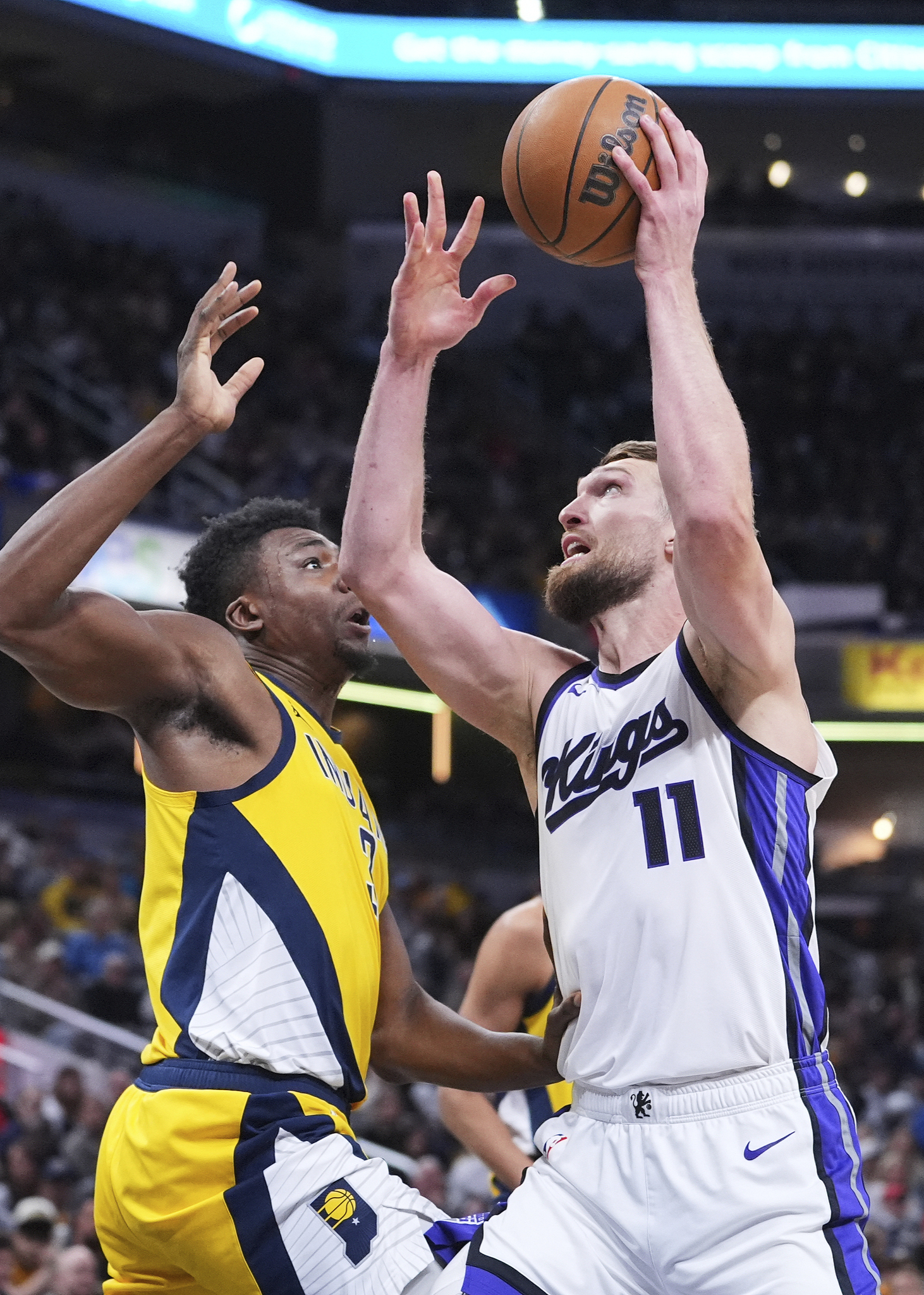 步行者绝杀意大利男篮,拉文送出助攻 步行者绝杀意大利男篮,拉文送出助攻