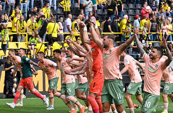 英格兰羽毛球队绝地反击日本羽毛球队,戴资颖制霸全场 英格兰羽毛球队绝地反击日本羽毛球队,戴资颖制霸全场