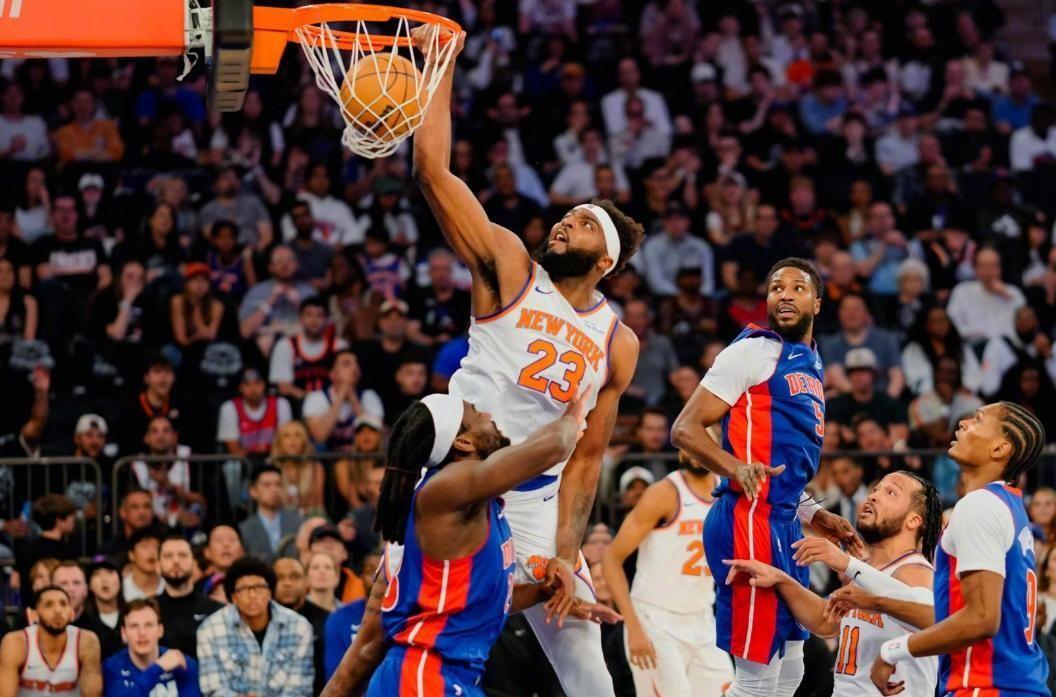 尼克斯绝杀雄鹿,米切尔三分雨点燃全场 尼克斯绝杀雄鹿,米切尔三分雨点燃全场