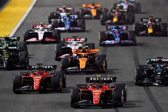 爱游戏体育-梅赛德斯轻取威廉姆斯，汉密尔顿统治全场