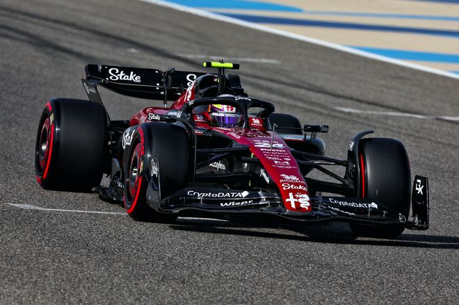 威廉姆斯完胜阿斯顿马丁,佩雷兹高光表现 威廉姆斯完胜阿斯顿马丁,佩雷兹高光表现