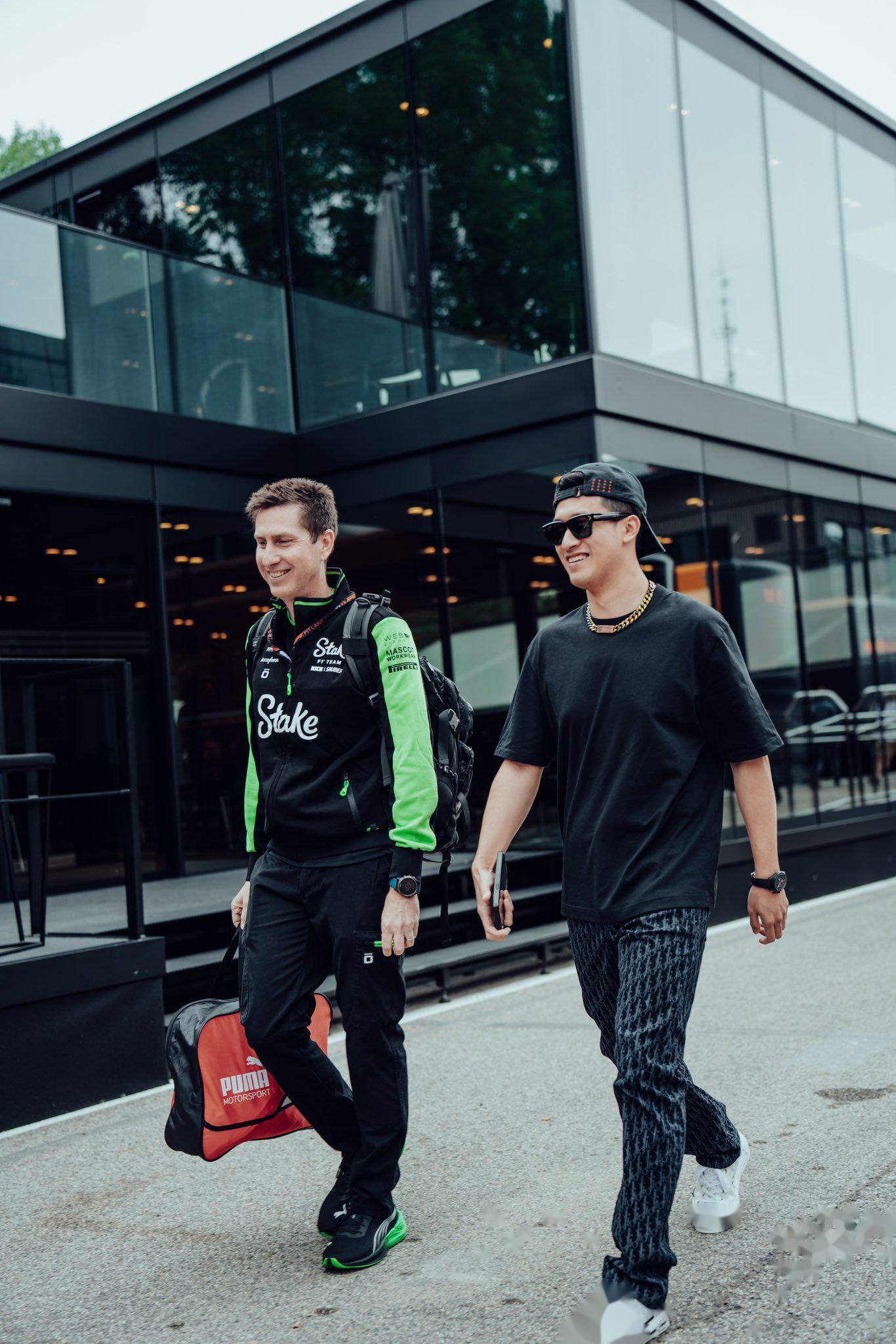 威廉姆斯险胜索伯车队，周冠宇刷新纪录