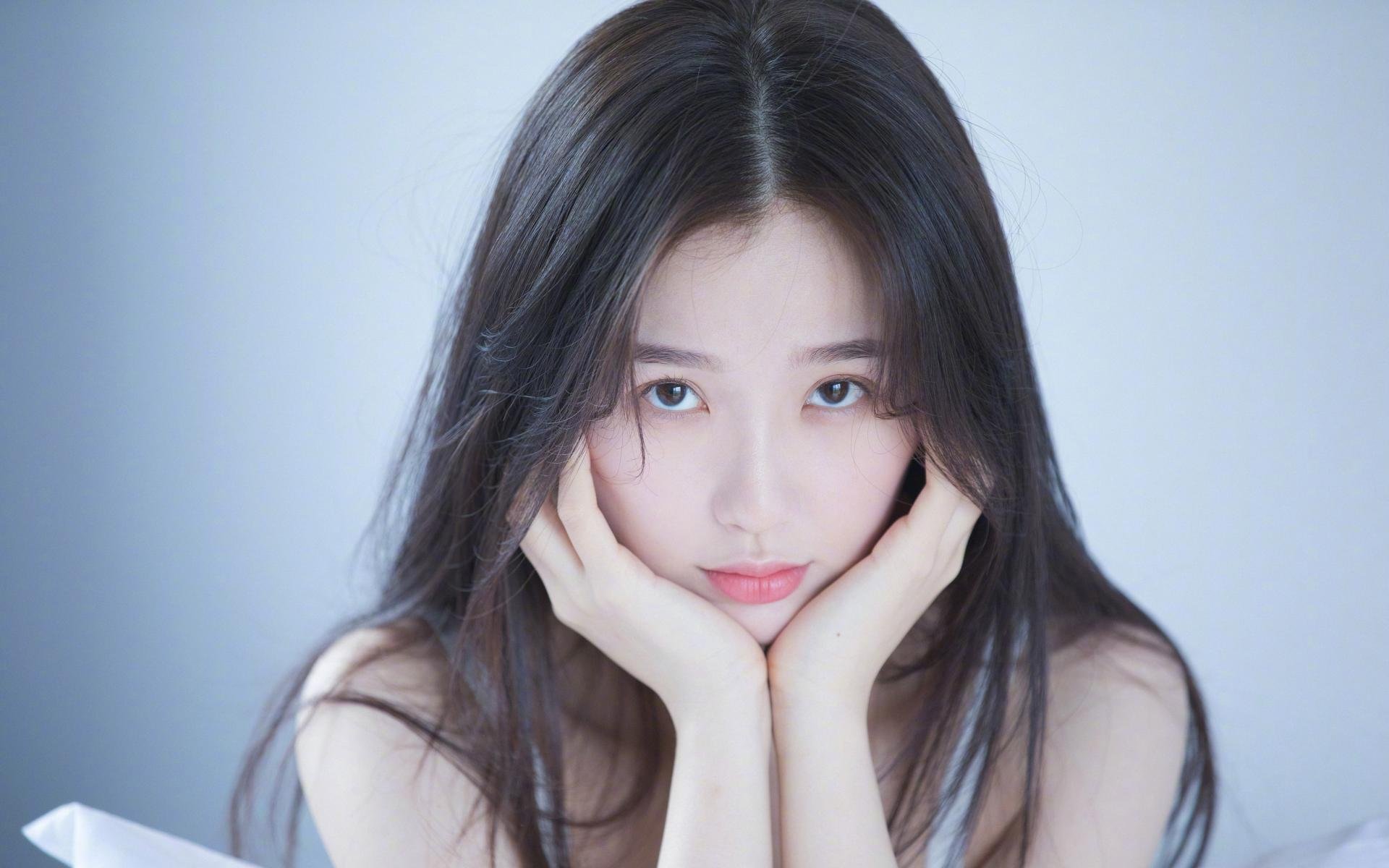 从沙漠到雪山，摩洛哥破晓时分，新王赖斯在世界之巅接管比赛