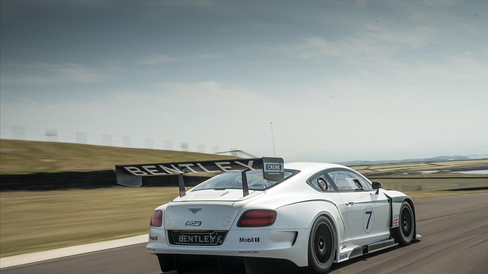 东方隔空对阵西方,韩国逆转比利时,NBA东西部战场同一种心跳